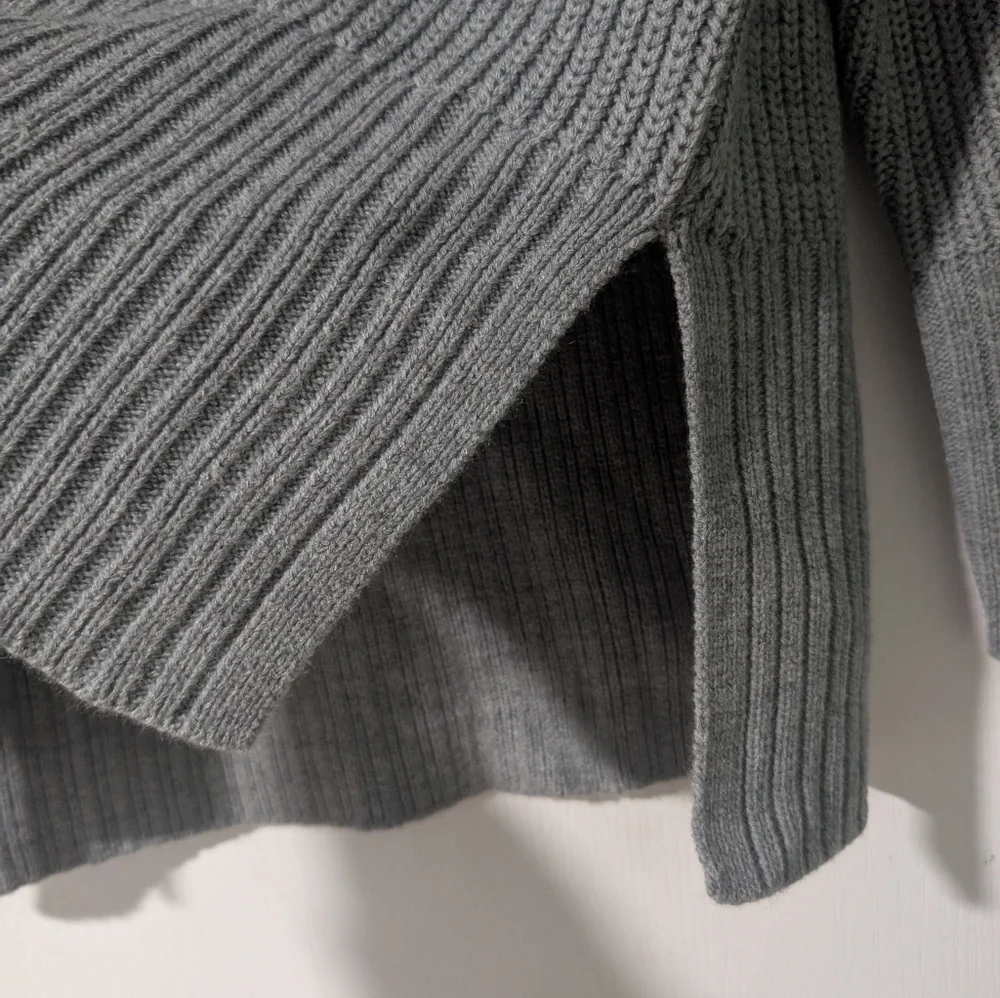 NEW Zara | Heavy Knit V Neck Sweater - Picture 8 of 10